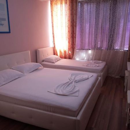 British Hotel Himare Exterior photo